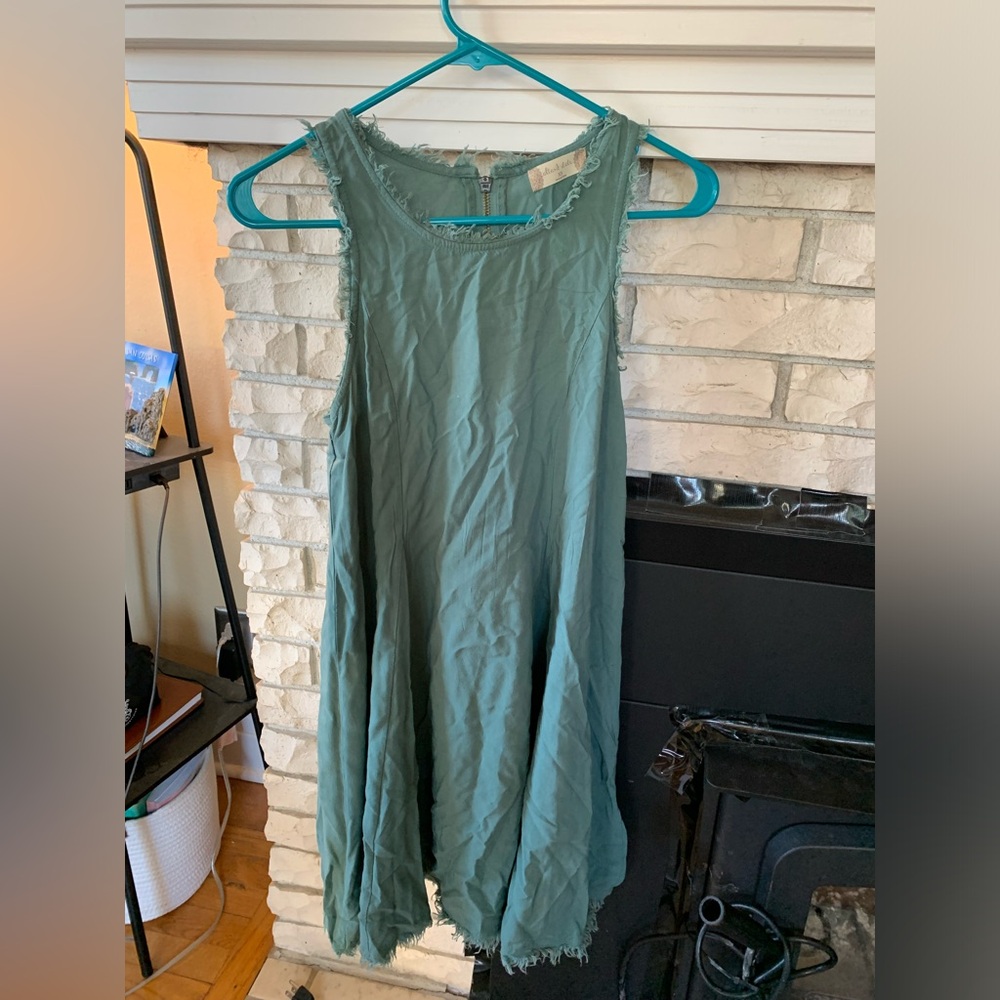 Altar’d state sleeveless dress. XS